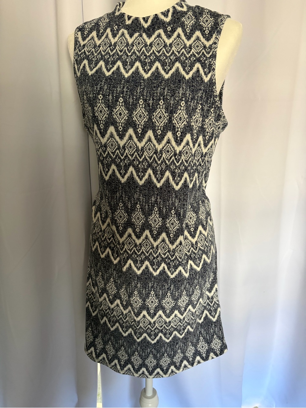 Sleeveless Blue & White Geometric Dress